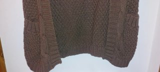 Chaqueta tejida marrón manga corta