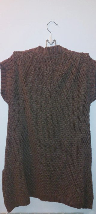 Chaqueta tejida marrón manga corta