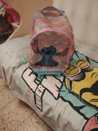 Mochila de ruedas Stitch