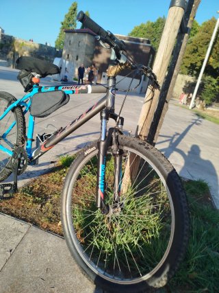 Bicicleta de Montaña BH Azul