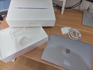 MacBook Air 13" M1 + Filtro Privacidad + Caja