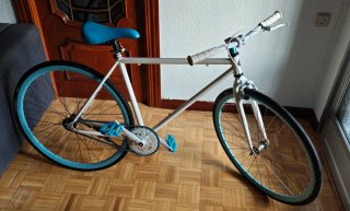 Bicicleta Fixie Blanca y Azul