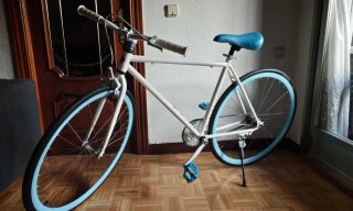 Bicicleta Fixie Blanca y Azul