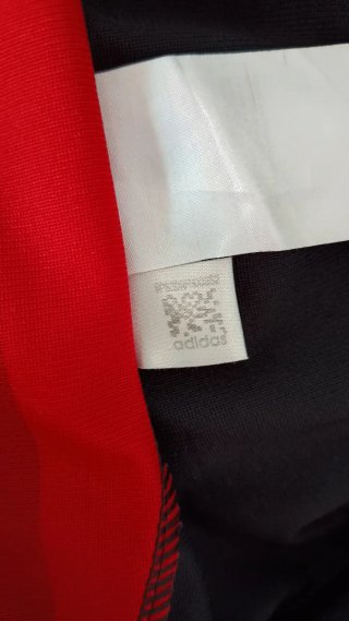 Camiseta AC Milan Talla L Adidas.