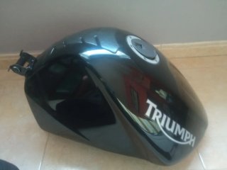 Depósito Gasolina Triumph Daytona Negro