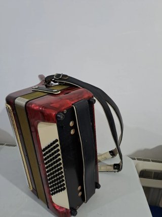 Acordeón Hohner Concerto II Rojo