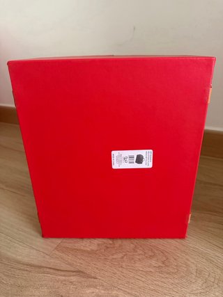 Maletín decorativo rojo con asas