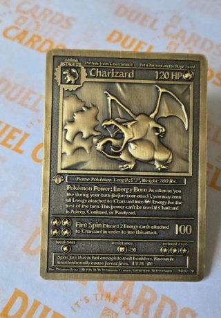 Pokemon Charizard Base Set Carta Metallo