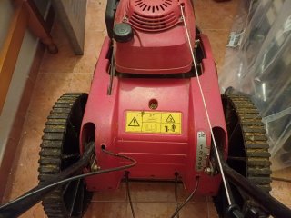 Desbrozadora Honda UM516C con ruedas