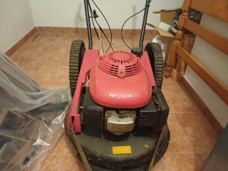 Desbrozadora Honda UM516C con ruedas