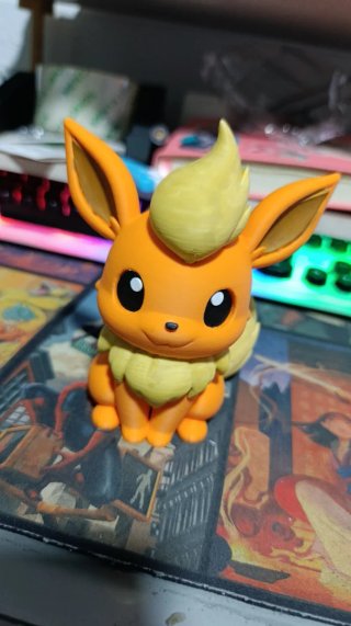 Figura Flareon Impresión 3D