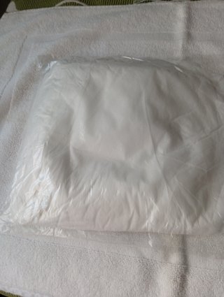 LOTE TOALLAS, ALFOMBRAS, ESPONJAS SABANA DESECHABL