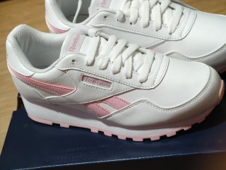 Reebok talla 36 blancas y rosas