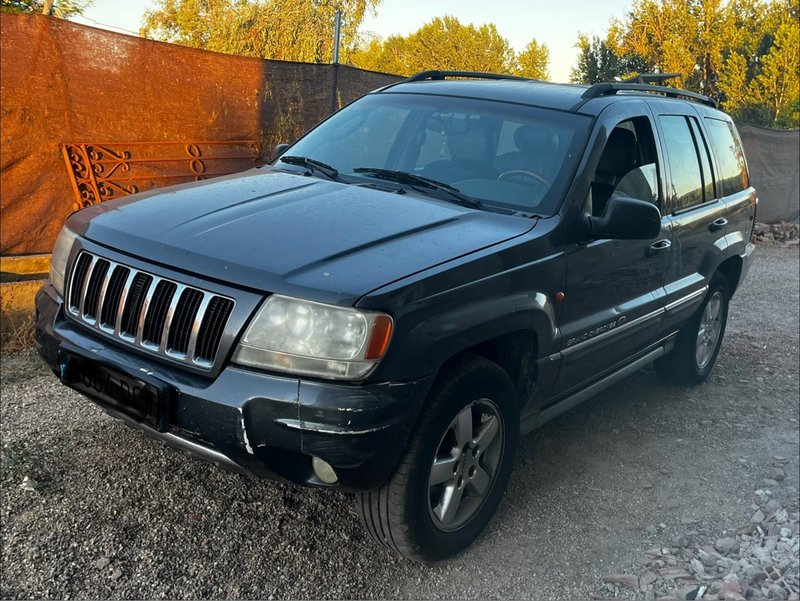 Jeep Cherokee 2004 - foto 1