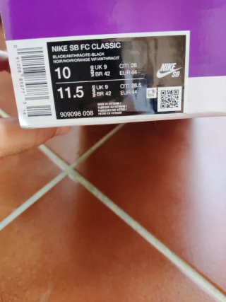 Nike SB FC Classic Talla 44 Negro/Caramelo