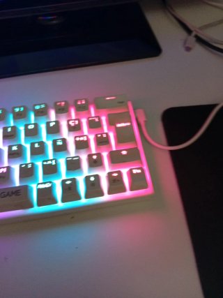 Teclado Gaming RGB Blanco va ps4 ps5 y etc y pc