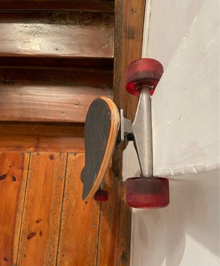 Longboard Moai 38” Sancheski - Cruiser ruedas roja
