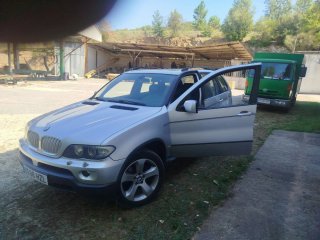 BMW X5 Plata año 2006. Coche en buen estado 273000