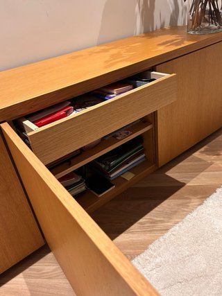 Aparador de madera moderno