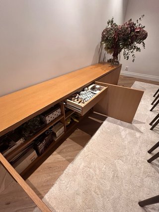 Aparador de madera moderno