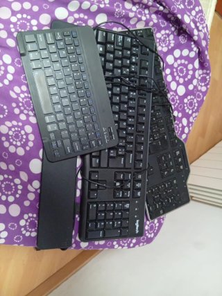 Teclados Logitech Negros