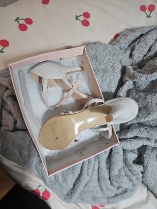 Tacones de fiesta plateados