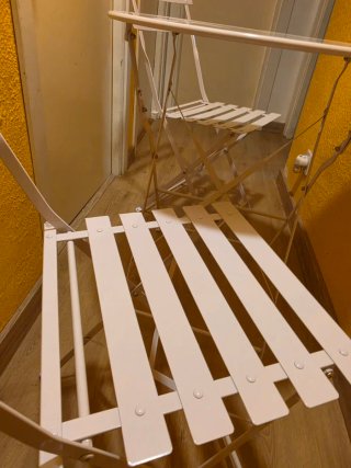 Tavolo e 2 Sedie Pieghevoli in Metallo