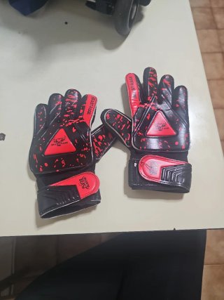 Guantes de portero BEAST RAGE negros y rojos