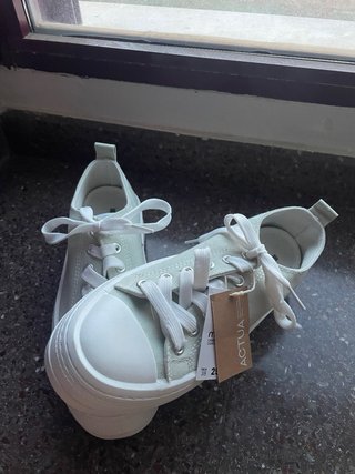 Zapatillas ACTUA verdes talla 38