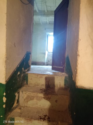 Trilocale in pietra da ristrutturare internamente