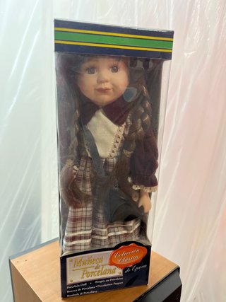 Muñeca de Porcelana Colección Clásica
