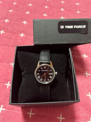 Reloj Time Force analógico con fecha