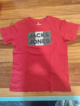 Lote 3 camisetas y 2 pantalones