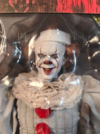 Hot Toys Pennywise 1:6 (Envío sólo INPOST)