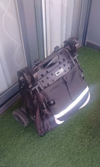 Carrito Joie Ligero + Funda y Bolso Walking Mum