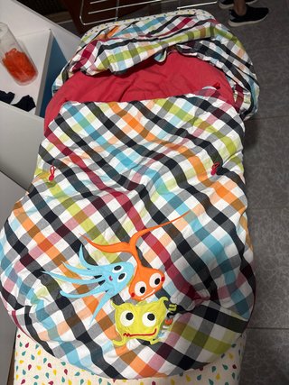 Funda Maxi Cosi a cuadros con dibujos y capota