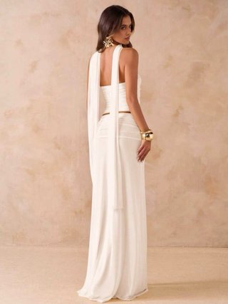 Conjunto de top y falda de fiesta.
