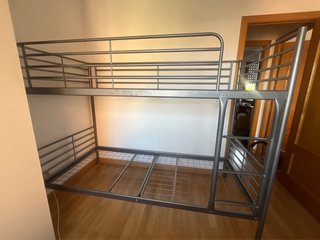 Litera Metálica Gris Ikea con Colchones