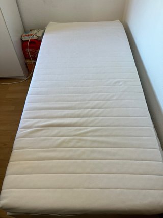 Litera Metálica Gris Ikea con Colchones