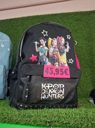 Mochila K-POP Demon Hunters Negra y Rosa