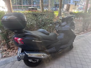 Suzuki Burgman 650 Executive Negra Mate