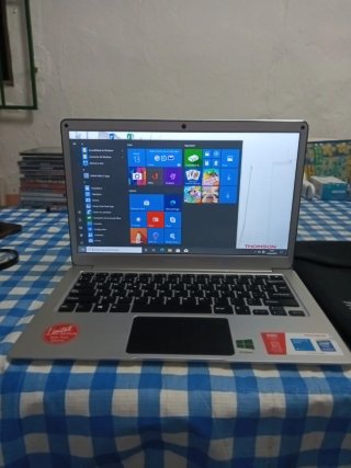 Portátil Thomson SP-NEOX13 2GB RAM 32GB