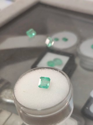 Esmeralda Natural Colombiana 0,83ct subasta
