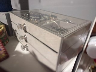 Joyero organizador con tapa