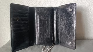 Bolso de fiesta negro con cadena
