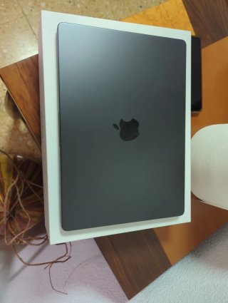 MacBook 14" chip m4 pro CPU 14 GPU 20