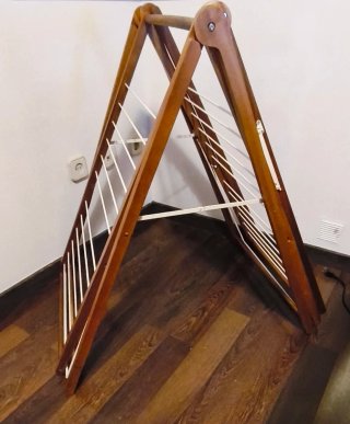 Tendedero de madera Zara Home.