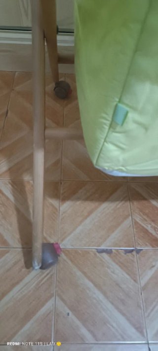 Mini cuna de madera y tela