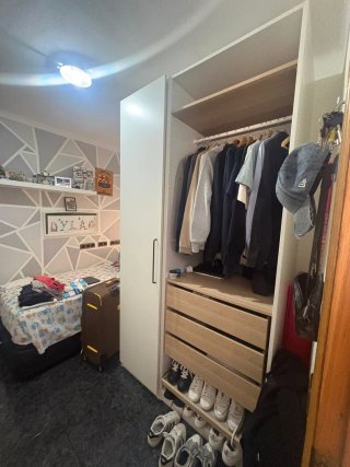 Armario Blanco Ikea con Accesorios