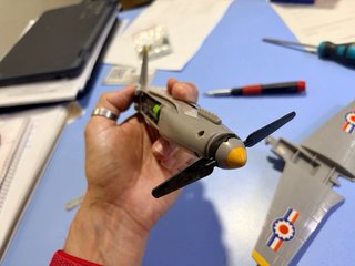Avión volador de techo, juguete P51 con cinta